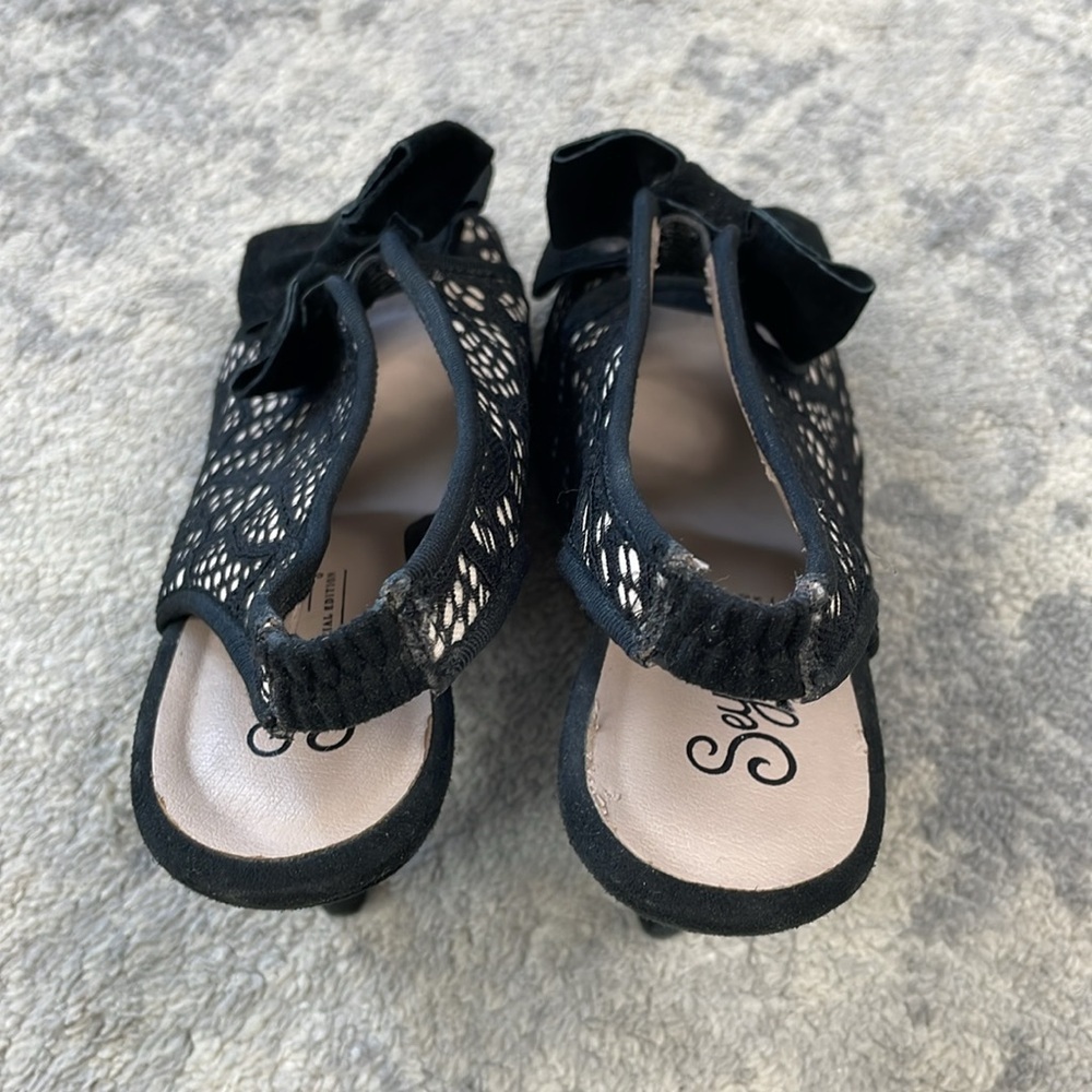 Seychelles Anthropologie Bobbin Lace Pumps Peep Toe Bow Girly Sz 8 - Picture 8 of 16